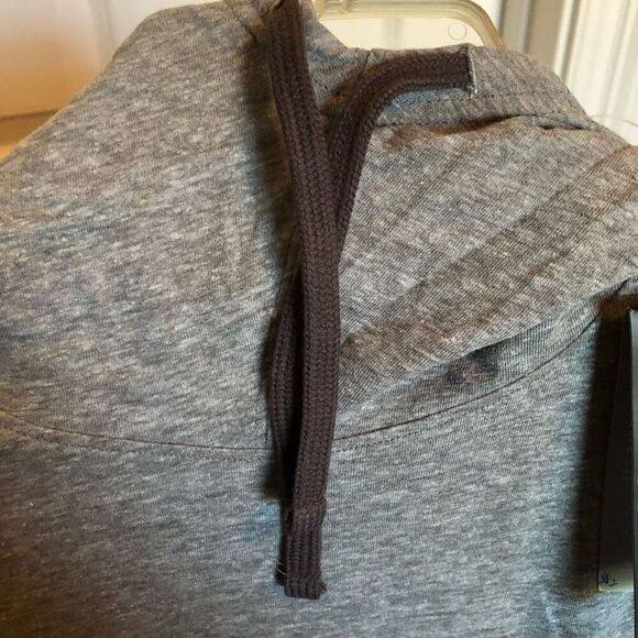 UNDER ARMOUR - L Sz S - NWT Heat Gear Woman's Stadium Hoodie in Graphite - Picture 7 of 16